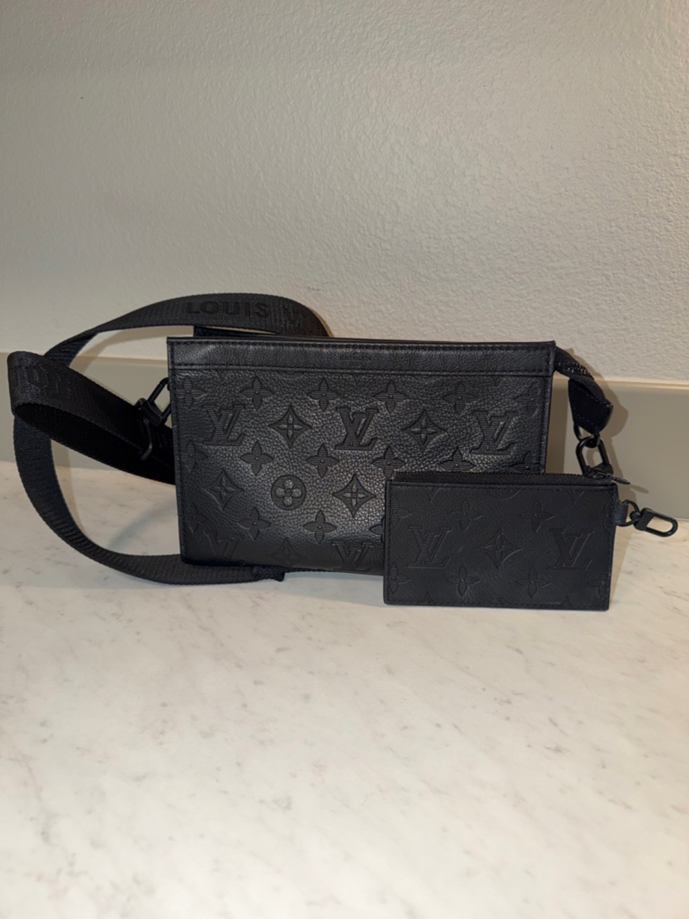 Louis Vuitton Gaston wearable wallet monogram w/pochette!